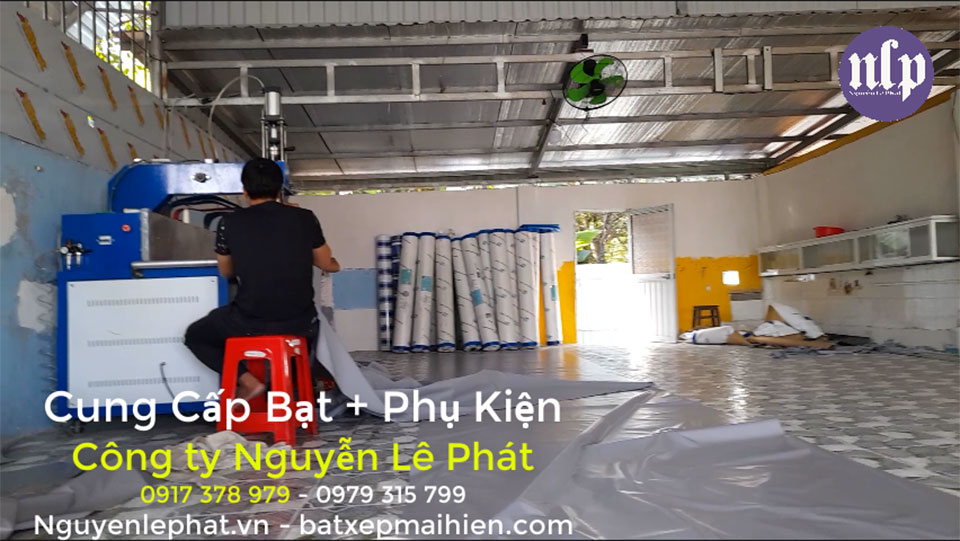 xuong may ep bat mai xep luon song